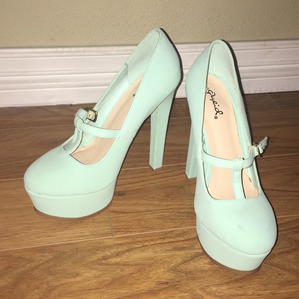 Adorable mint green heels